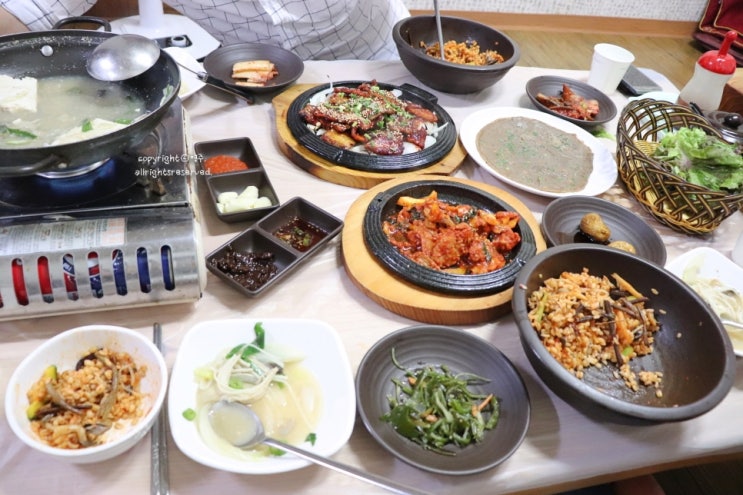 가평 토담식당 : 잣두부전골 보리밥정식 맛집