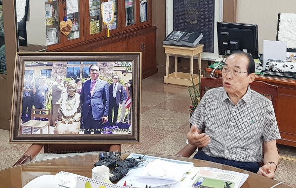  일본군'위안부' 왜곡 발언 고집하던 보은 군수, 면피용 사과문 발표