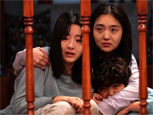  [꼴] 영화 '변신'에서 진짜 자매로 출연했나 싶은 배우 김혜준,조이현 