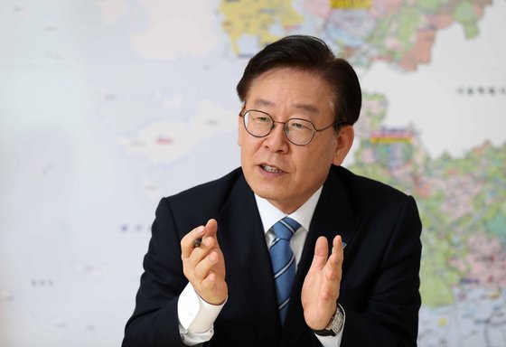  유시민 · 문준용 이어 이재명도 조국 논란 옹호