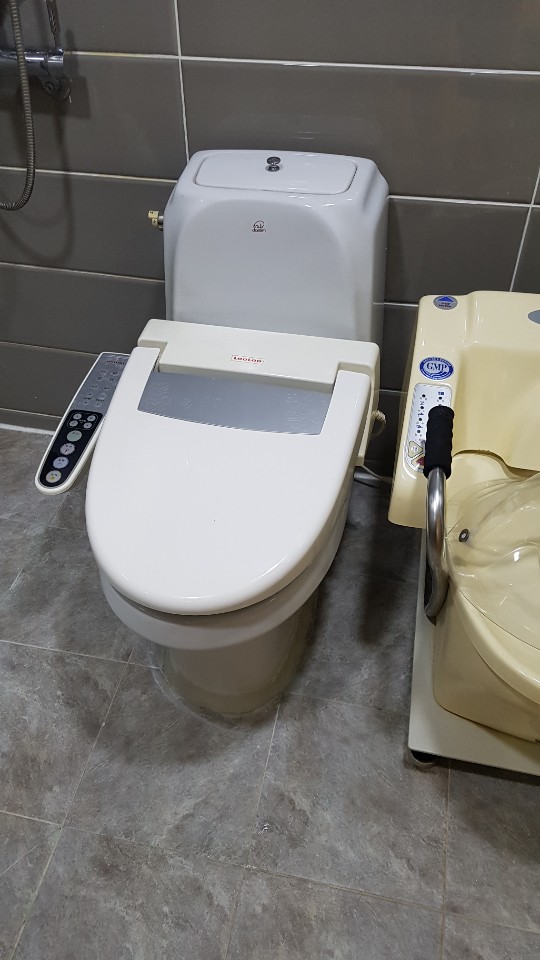  8.관악구 청룡동누수 산후조리원누수탐지 양변기누수, 비용은? 오늘도 완벽해결!!!