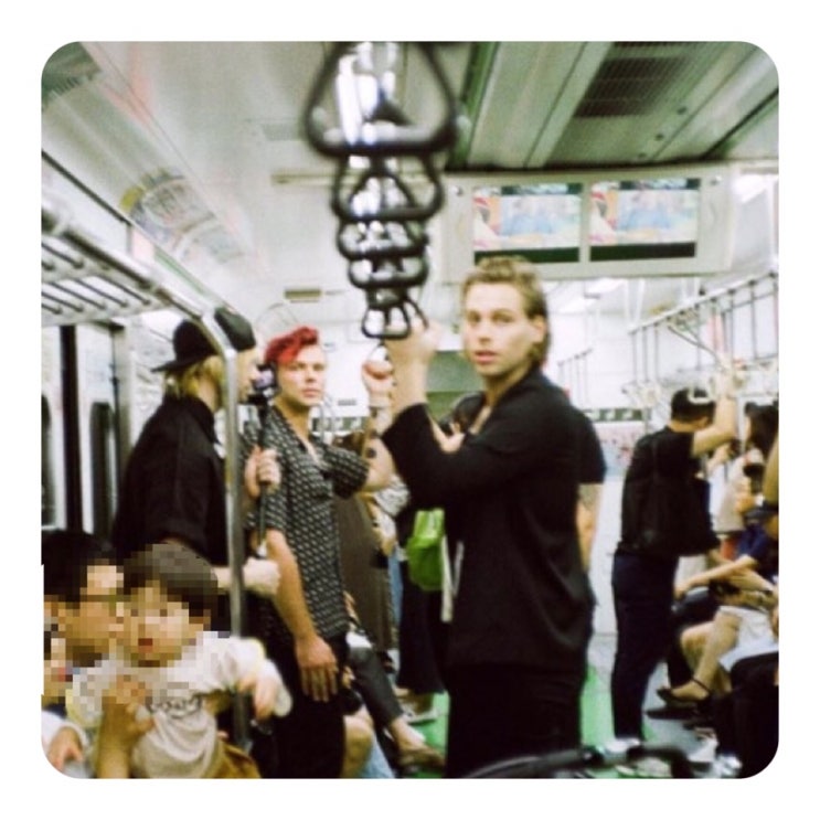  5sos 오소스 한국 지하철을? 남다른 블랙핑크 사랑
