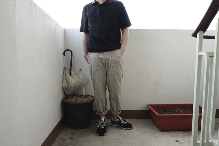  데일리룩 나우썸 피케 폴로티 NQNE8301 스파오 퍼티그 팬츠 sptc812c02 뉴발란스 ML574EGK