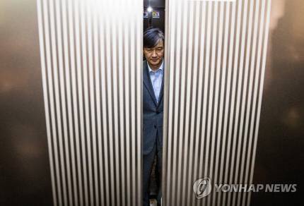  조국 두고 '막말' 논란..한국당 "자위나 하라" 與 "성희롱 발언"