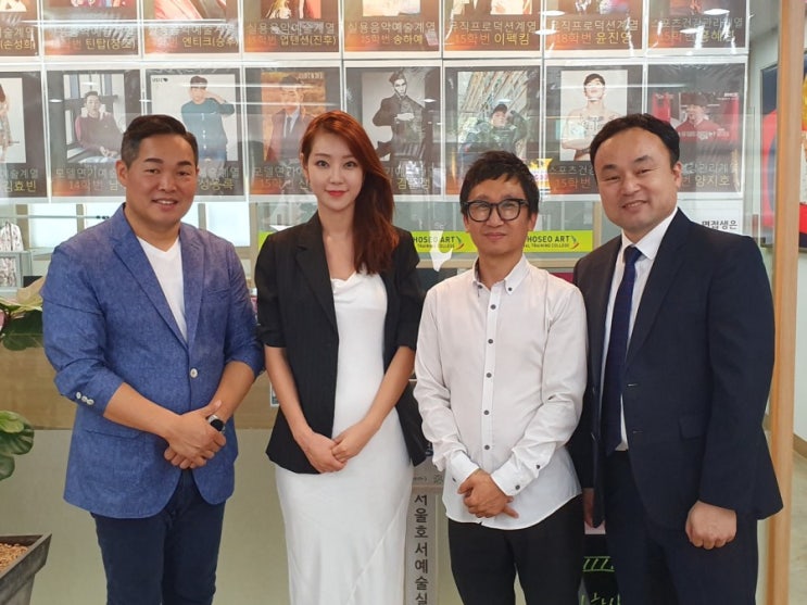  서울호서예전에서 머슬마니아코리아 김근범대표, 이예나선수(커머셜모델 그랑프리), 한국모델협회 나대웅이사와 함께~~ㅎ
