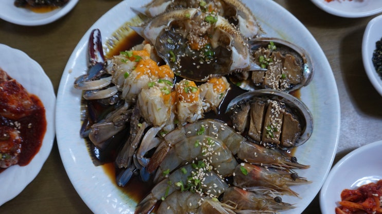  인천 간장게장 맛집으로 유명한 주안 황금게장 여전히 맛있네.