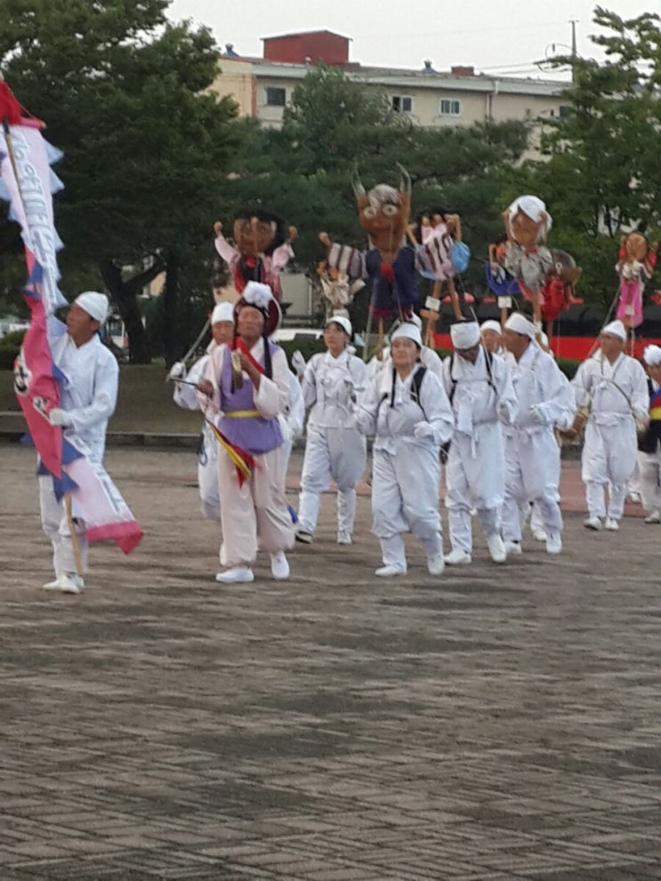  충주에서...