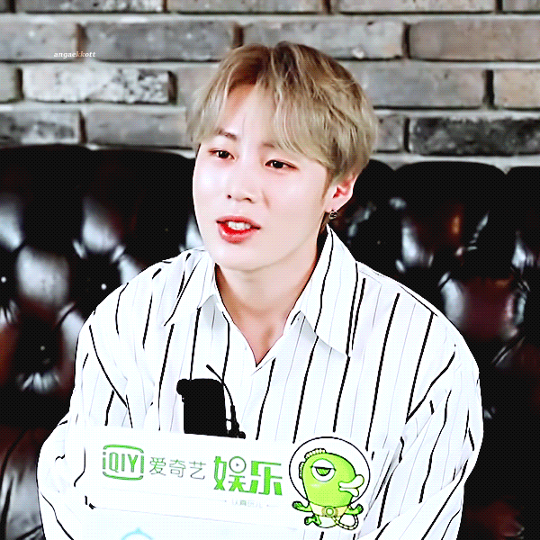  중국 아이치이 하성운 인터뷰 영상 및 움짤️
