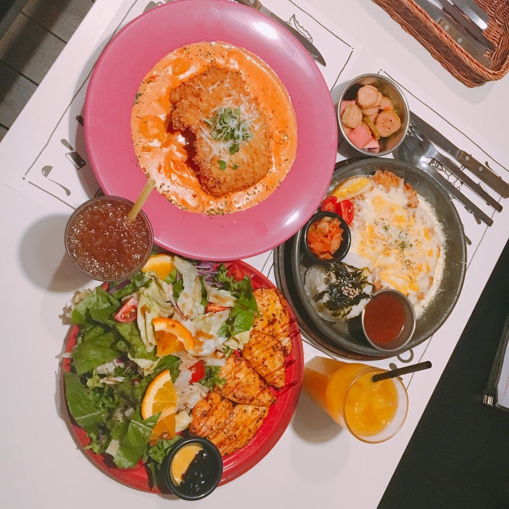  천호 로데오 맛집 예쁜곳에서 한끼!