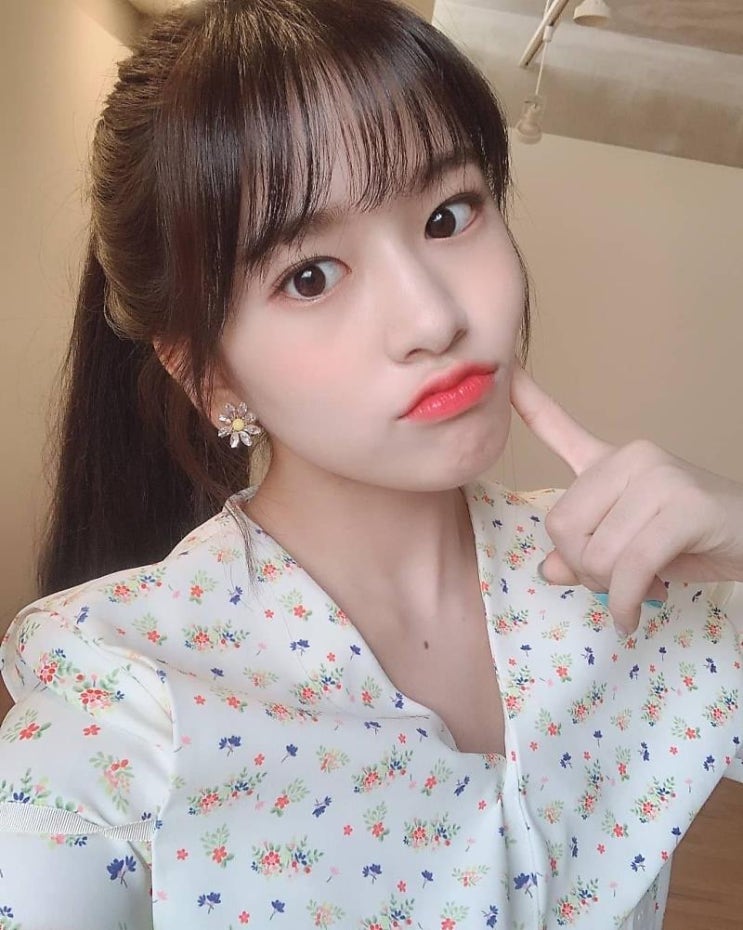  [190901 아이돌 생일] 안유진_아이즈원