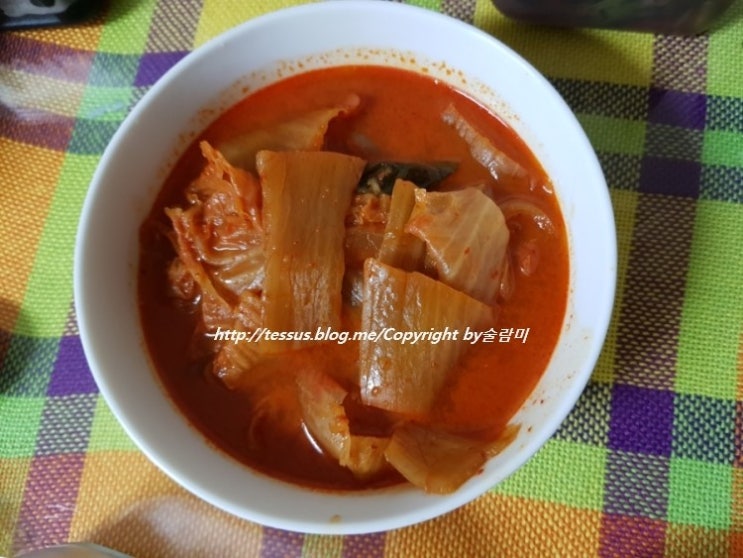 날씨가 선선해지니 돼지고기김치찌게 끓였어요