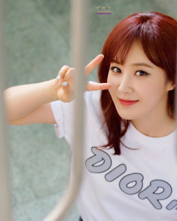  헐 권유리도 코 피어싱 했어