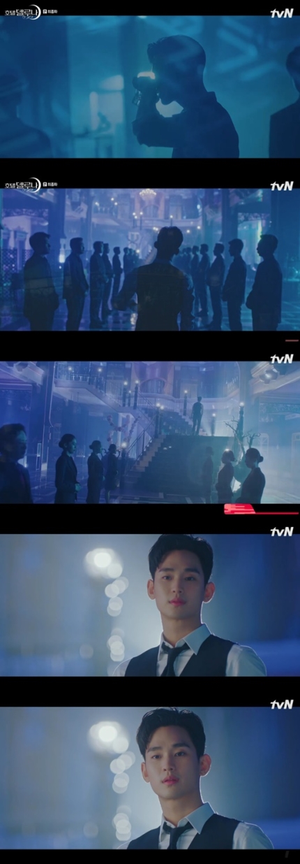  '호텔 델루나' 김수현, 깜짝 등장…'호텔 블루문'
