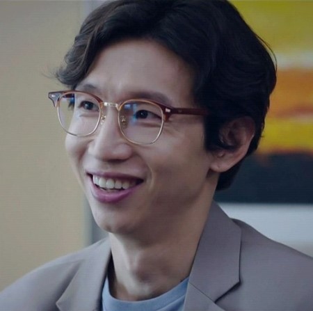  남자안경 스타일 멋있다! 닥터탐정에서 봉태규가 함께한 래쉬