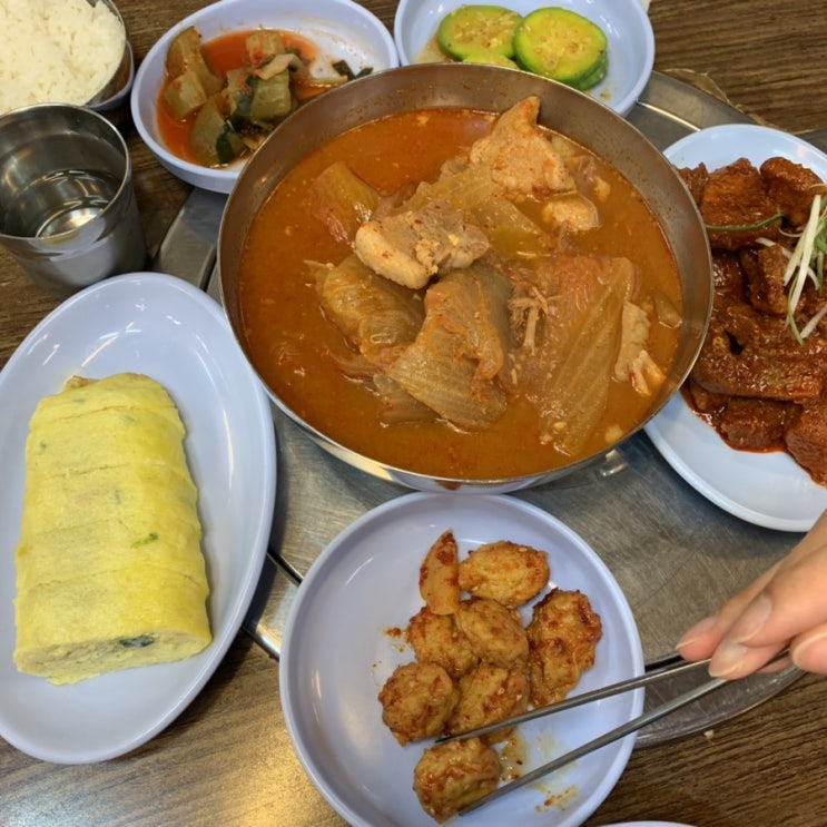 공덕 김치찌개 맛집 / 굴다리식당