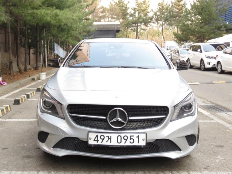 벤츠 CLACLASS CLA200 D 4MATIC / 2016년식 / 39,450km / 오토 / 디젤 / 915666095