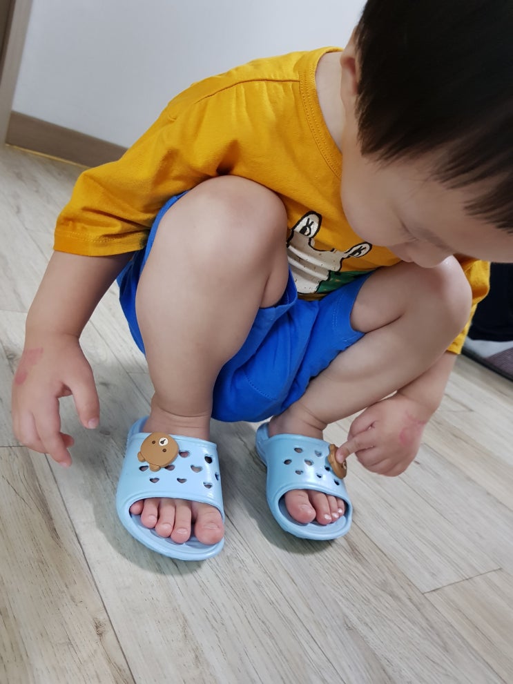  [아기슬리퍼] 모던하우스 아동욕실화 4,900원 겟 (생후20개월)