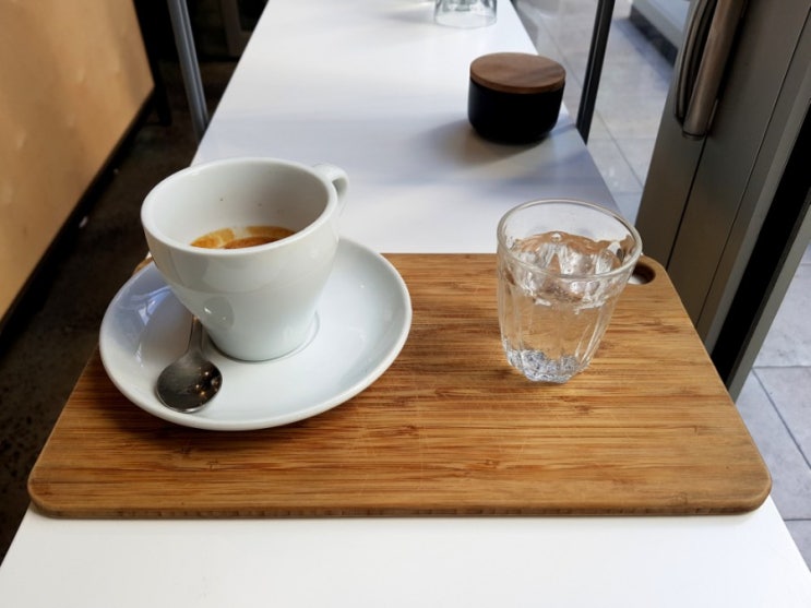  [멜버른 카페] 킹스트리트 에스프레소 바 (King St Espresso Bar) - 기본을 잃지않은 현대적인 커피