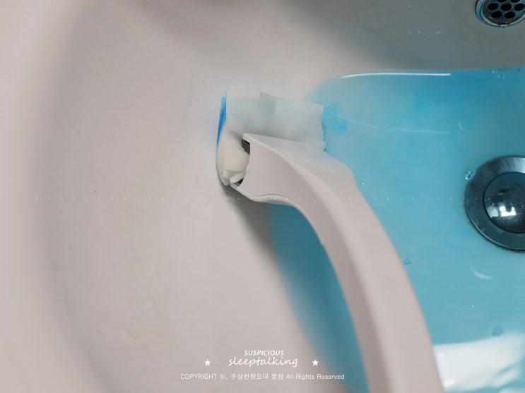  이지드롭 변기크리너 자꾸 청소하고 싶게 만드네?!