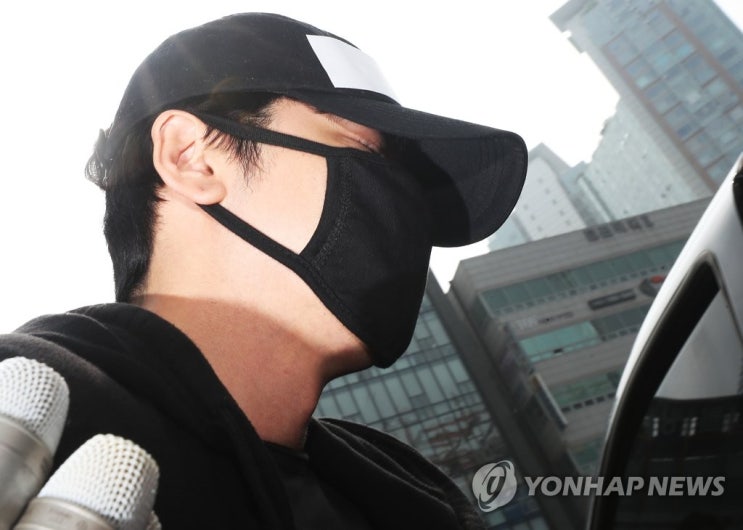  강지환, 성폭행 혐의 오늘 오후 1시50분에 열린다고 기대돼 흠흠