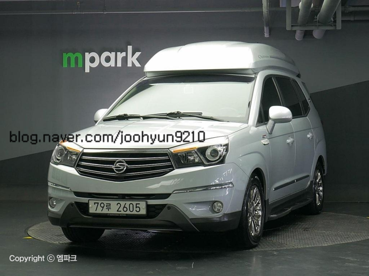  2015 / 쌍용 코란도투리스모 11인승 4WD 샤또 하이리무진 / 84,105 km / 1,590 만원 중고차 전액할부 최저가 sk 카