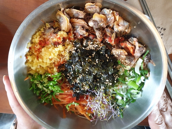 강릉 초당동 밥집 "밥은 먹고 다니냐?" 강릉 초당동 밥집 "밥은 먹고 다니냐?"