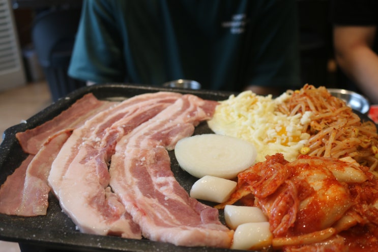  상봉동 맛집 꿀삼겹 가성비가 상당하다
