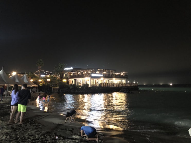  제주도 보름살기 함덕해수욕장의 밤바다 델문도, 브롱스 맥주