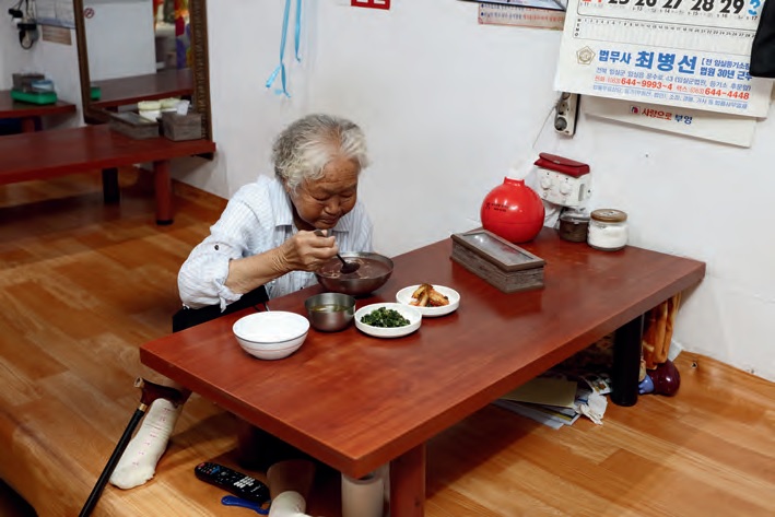  [국수이야기 4] 전라도 국수의 대표주자는 뭉근히 끓인 '팥칼국수'...전주 소바는 한일 문화 융합의 결과