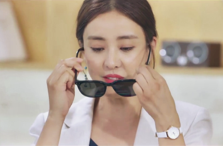  방부제 미모의 배우 박은혜님의 시계!