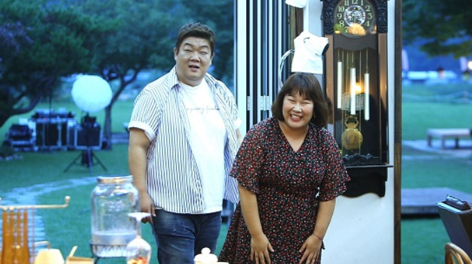 덕화다방 유민상·김민경, 위대한 먹남매 출격 '로맨틱 먹방쇼' 덕화다방 유민상·김민경, 위대한 먹남매 출격 '로맨틱 먹방쇼'
