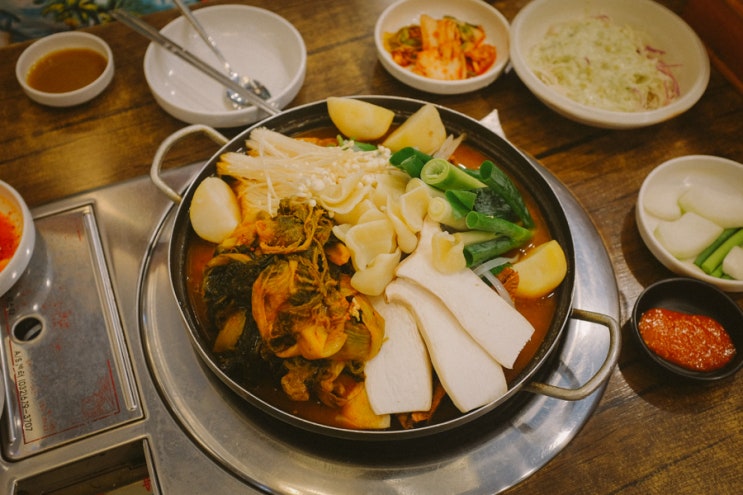  발산역 맛집 신촌 감자탕 해물뼈찜 아주 맛나게 먹었던 감자탕
