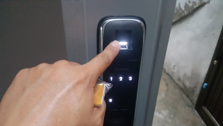  혜강 탱크 지문인식 디지털도어락 M5000-B 키 교체 설치