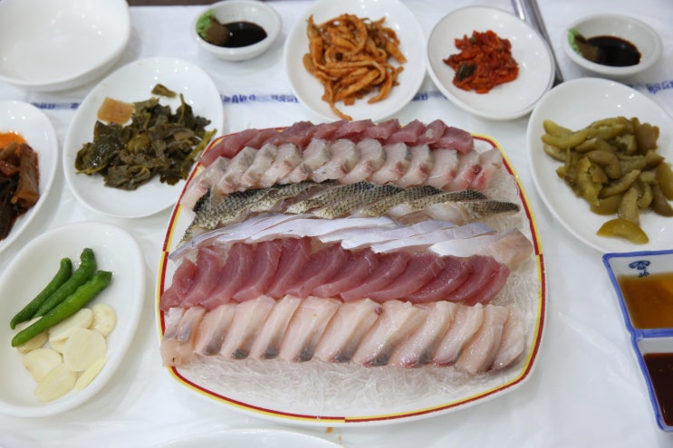 여수 삼치회 맛집 으뜸으로 인정했다!