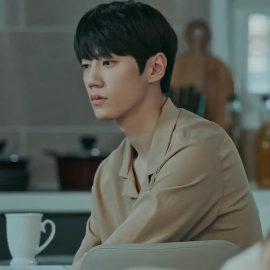  미스터 기간제 이준영 유범진 유키스준 셔츠 애드호크 ADHOC