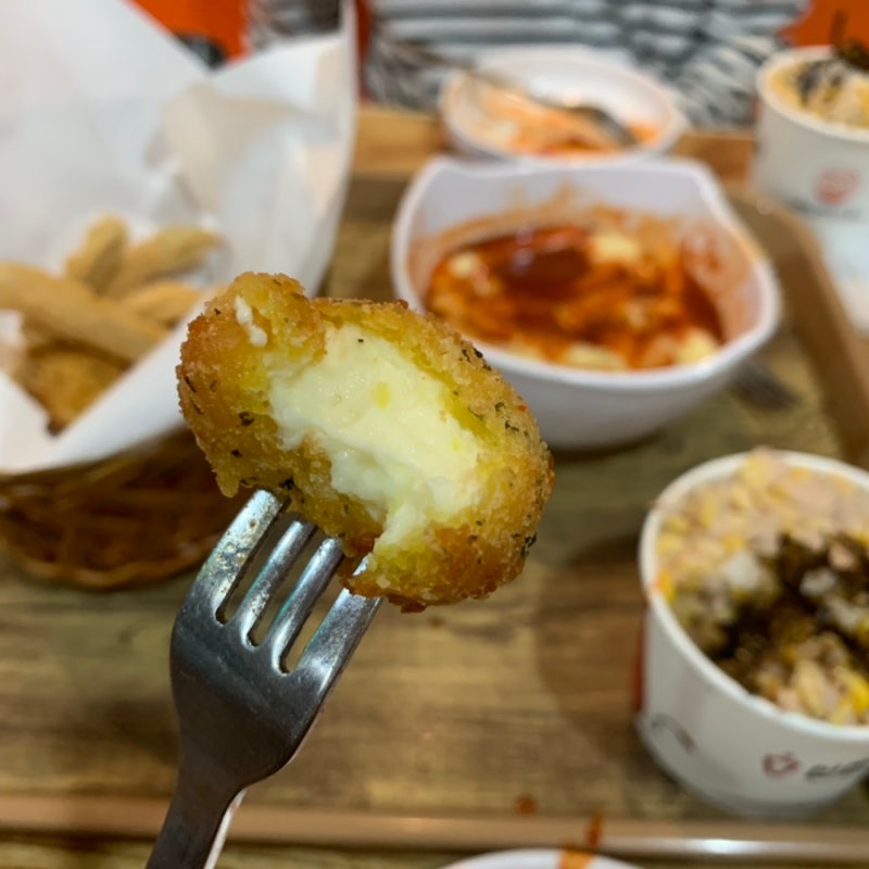 신전떡볶이 크림치즈볼 가격,칼로리/ 참치샐러드컵밥