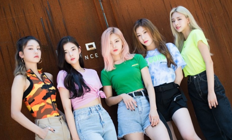 itzy 류진 금수저 배경화면 멤버 키 오디션 나무위키 총정리