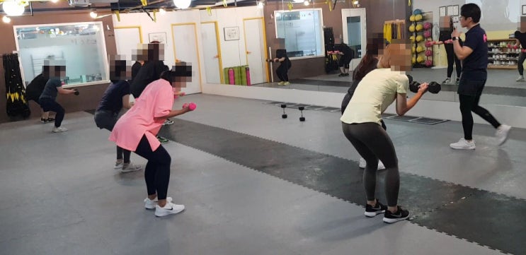  덤벨을 활용한 타바타 운동으로 칼로리 소모, 근력키우기