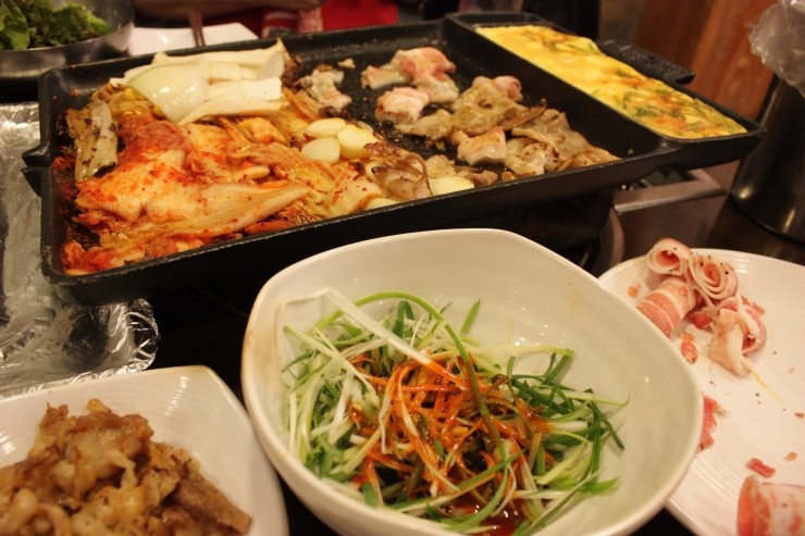  [왕십리 고기집] 고기를 먹으면 소고기 샤브샤브가 서비스인 한양대 삼겹살 - 이번지깡통집 한양대점