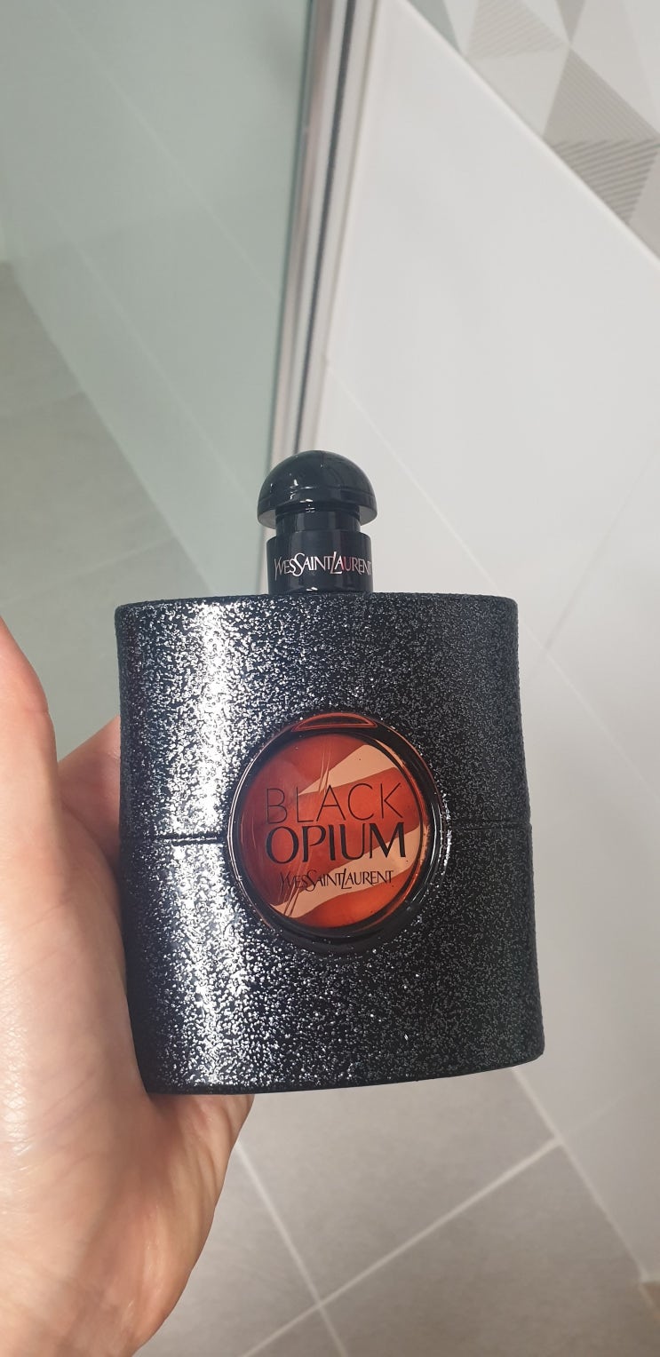  <여성 가을/겨울 향수 추천> 입생로랑 블랙 오피움 오 드 빠르펭 90ml / YSL BLACK OPIUM