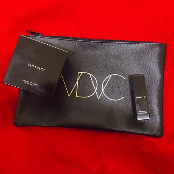 VDVC 비디비치 퍼펙트 브이 핏 쿠션 20 내추럴 + VDVC 비디비치 립스틱 밀레니얼 매트피버 90 템테이션 :: 솔직후기