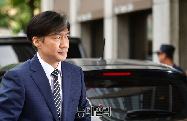  '엄마 보조원' 조국 딸은 160만원… 연구교수는 100만원