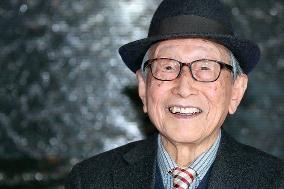  문정부에게 국민이 묻는다, 김형석.
