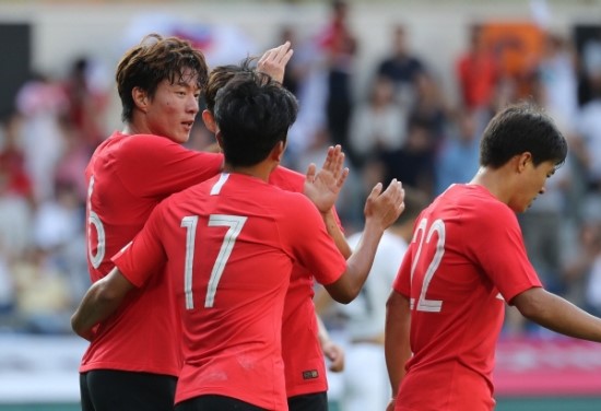 “최악의 경기력” 한국-조지아 평가전…벤투, 이강인 어떻게 봤나