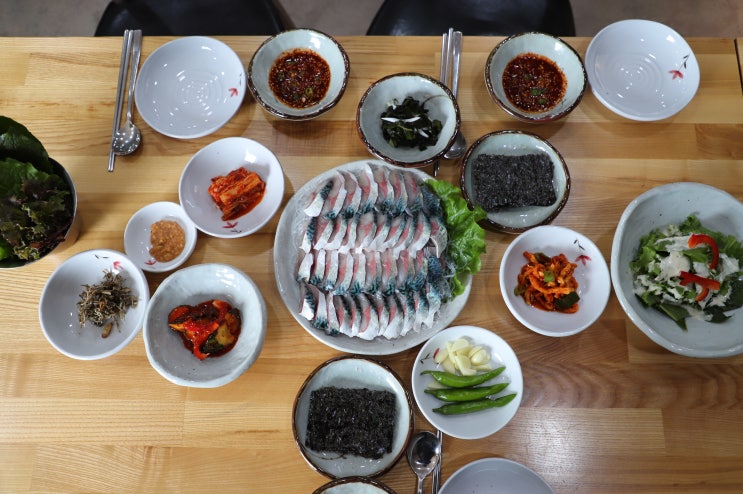  제주도 고등어회 해왓이 쩔어쩔어~