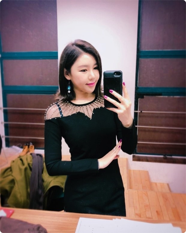  송가인:)  나이 키 엄마 무속인 오빠 연애 과거사진 성형 리즈