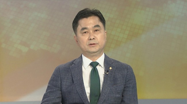 민주당 김종민, "고대생이 동양대 표창 뭐가 필요" 이 사람 정말 문제네. 동양대 총장상이 필요한 것인데 문제 본질을 흐리네/최석태/ 민주당 김종민, "고대생이 동양대 표창 뭐가 필요" 이 사람 정말 문제네. 동양대 총장상이 필요한 것인데 문제 본질을 흐리네/최석태/