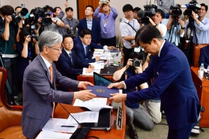 여상규, 동양대 표창장 ‘위임장’ 여부에 조국은 “…”