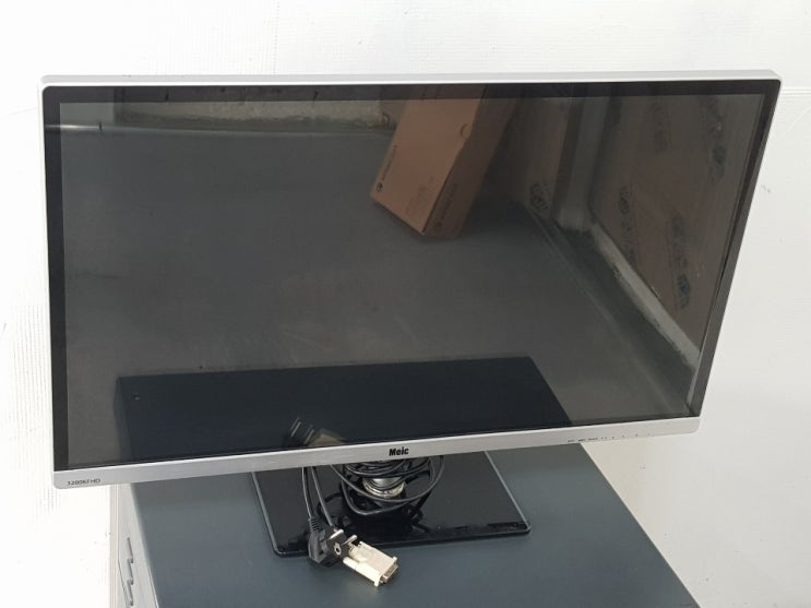  32"LED 중고모니터 판매합니다.(군산준컴퓨터)