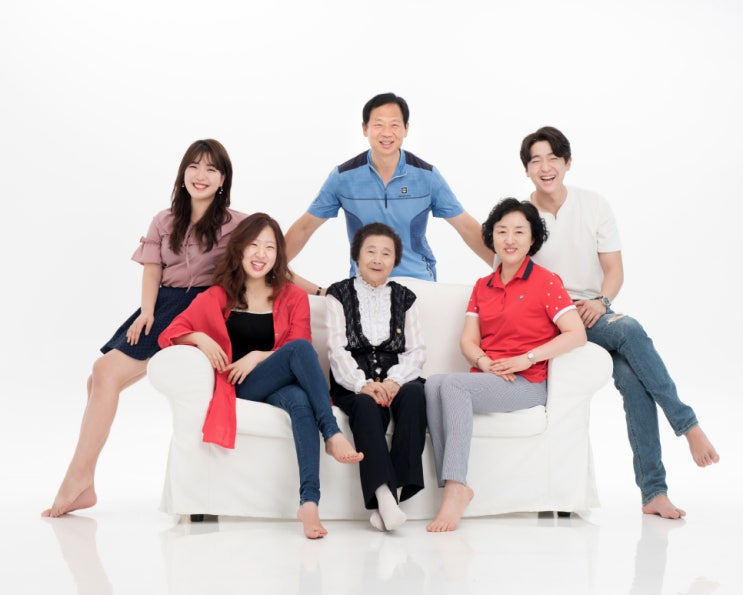  남양주 마석 가족사진 다양한 의상으로 촬영